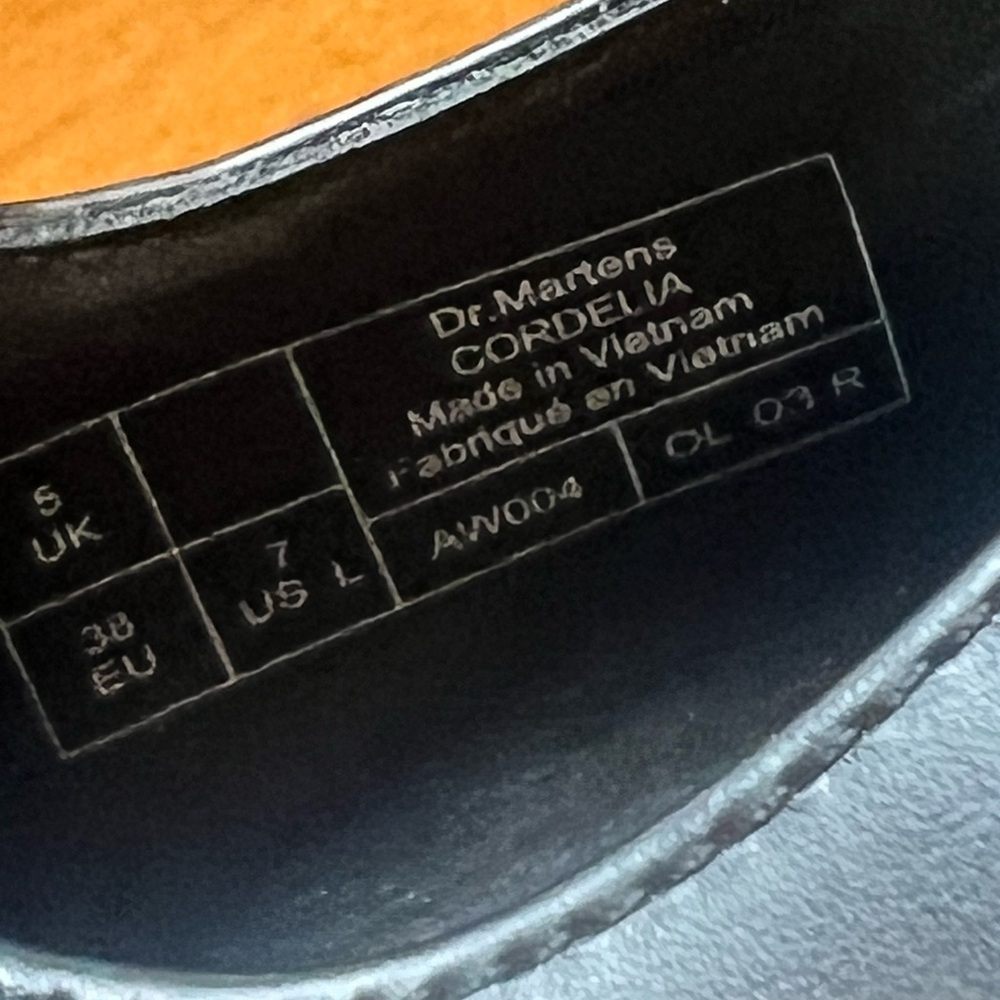 Dr. Martens Cordelia Black Footwear size 7 (never worn)